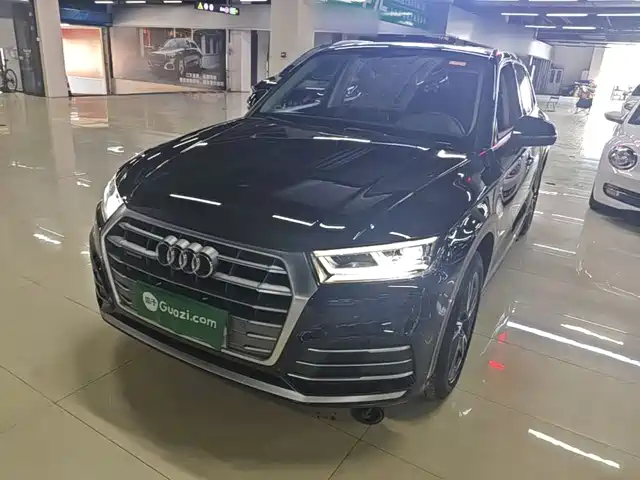Audi Q5L 2021 — купить из Китая под заказ