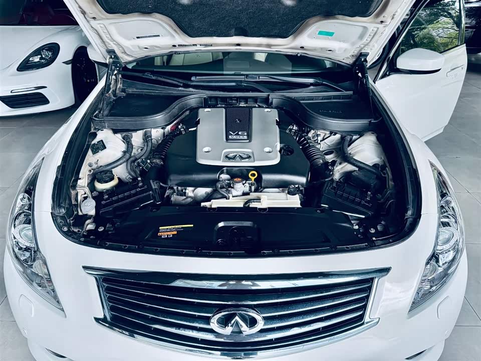 Infiniti G series Infiniti G series