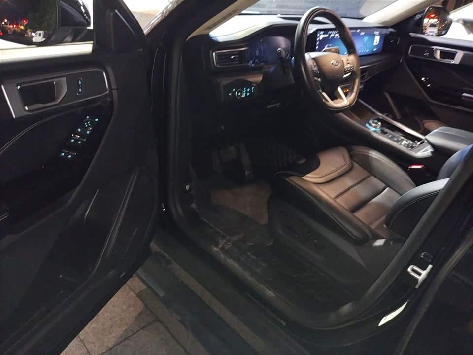 Ford Explorer Ford Explorer