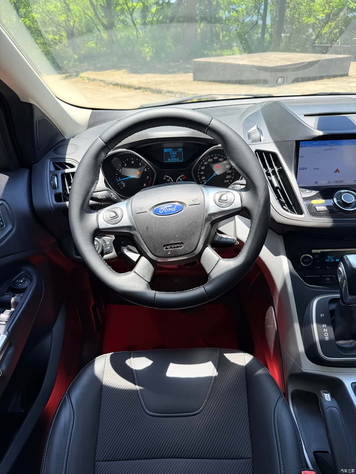 Ford Kuga, 2015 13