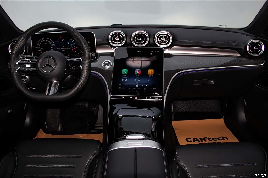 Mercedes-Benz C-Class, 2025 14