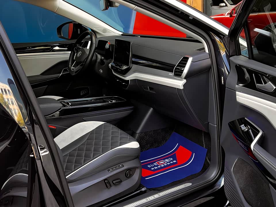 Volkswagen ID.6 CROZZ