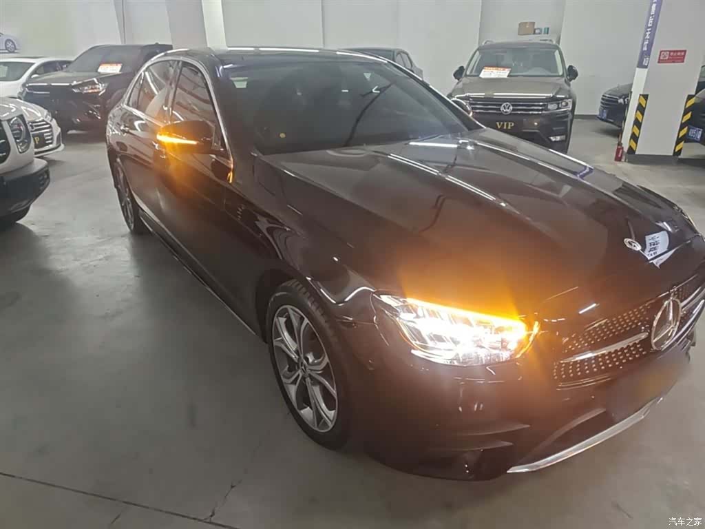 Mercedes-Benz E-Class, 2022 4