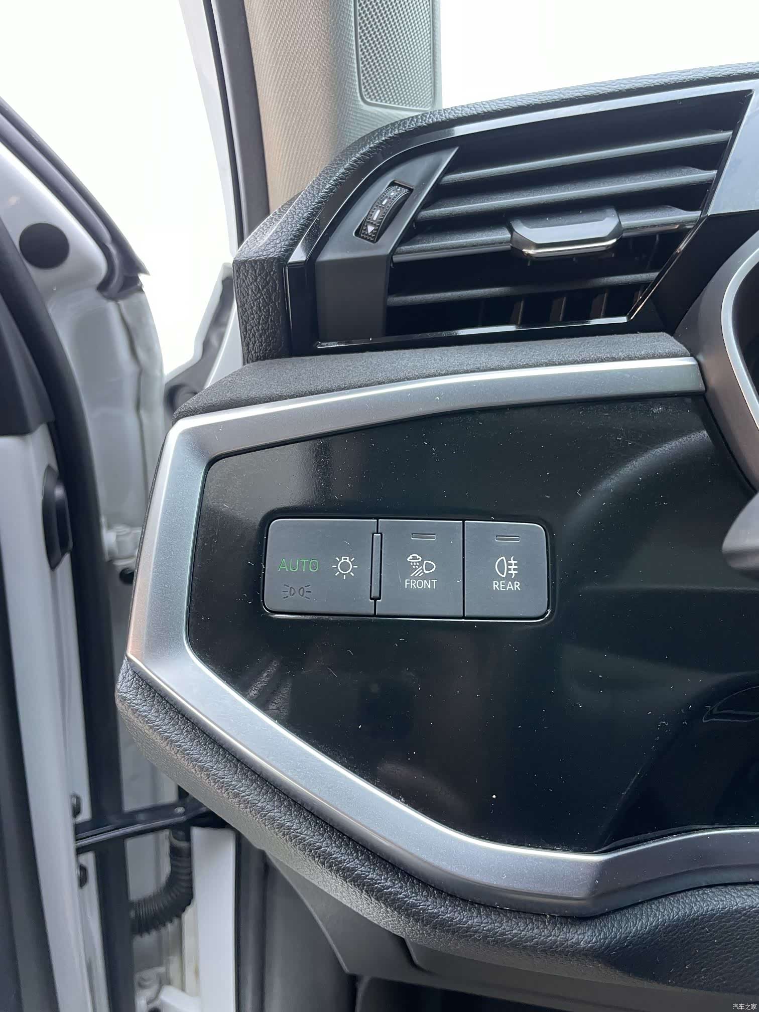 Audi Q3, 2023 25