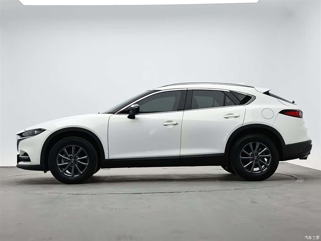 Mazda CX-4, 2023 6