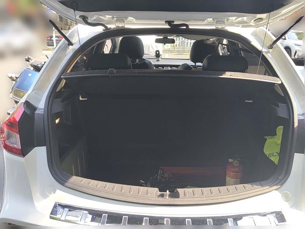Geely X3, 2018 10