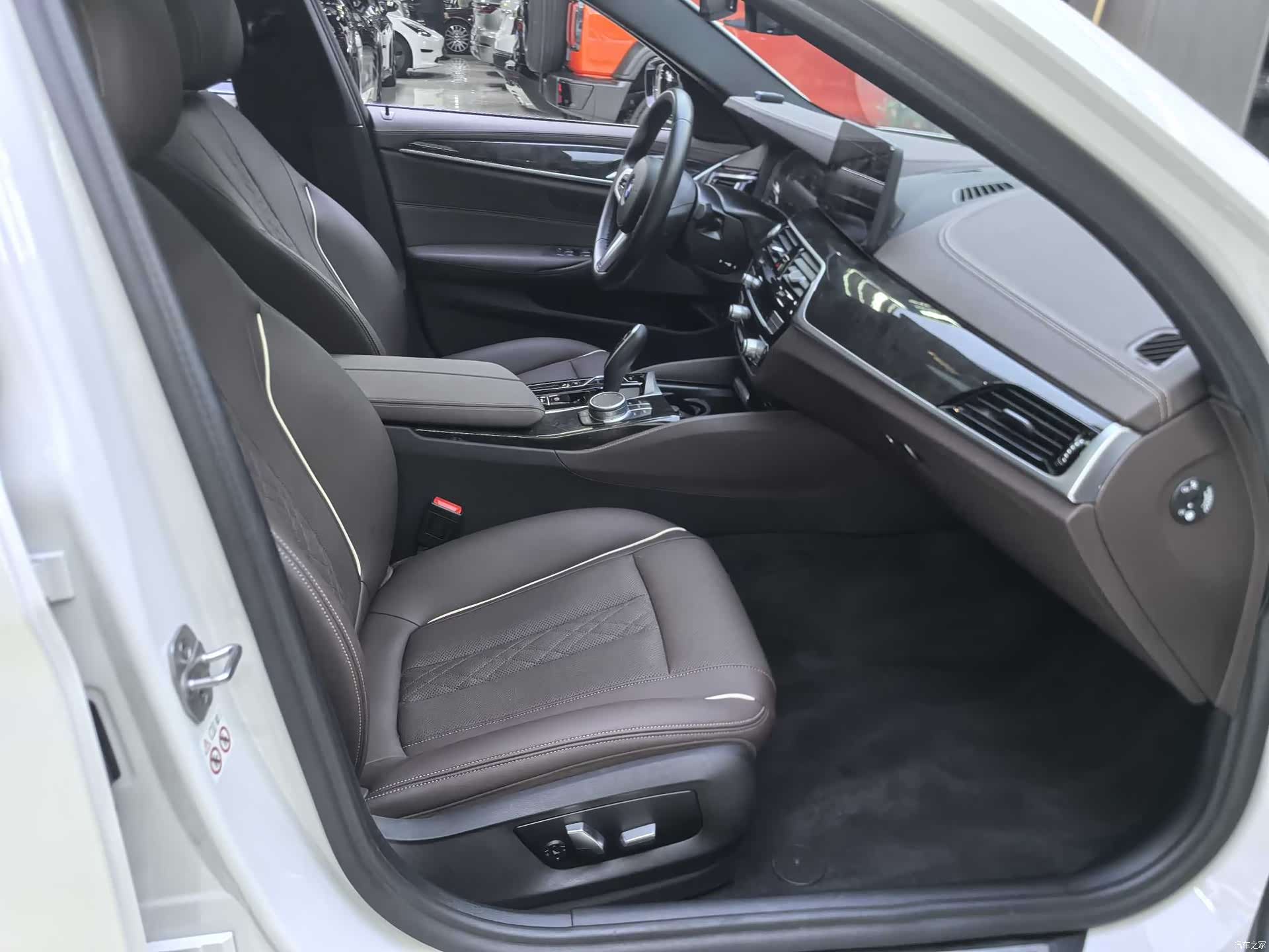 BMW 5 Series, 2021 9