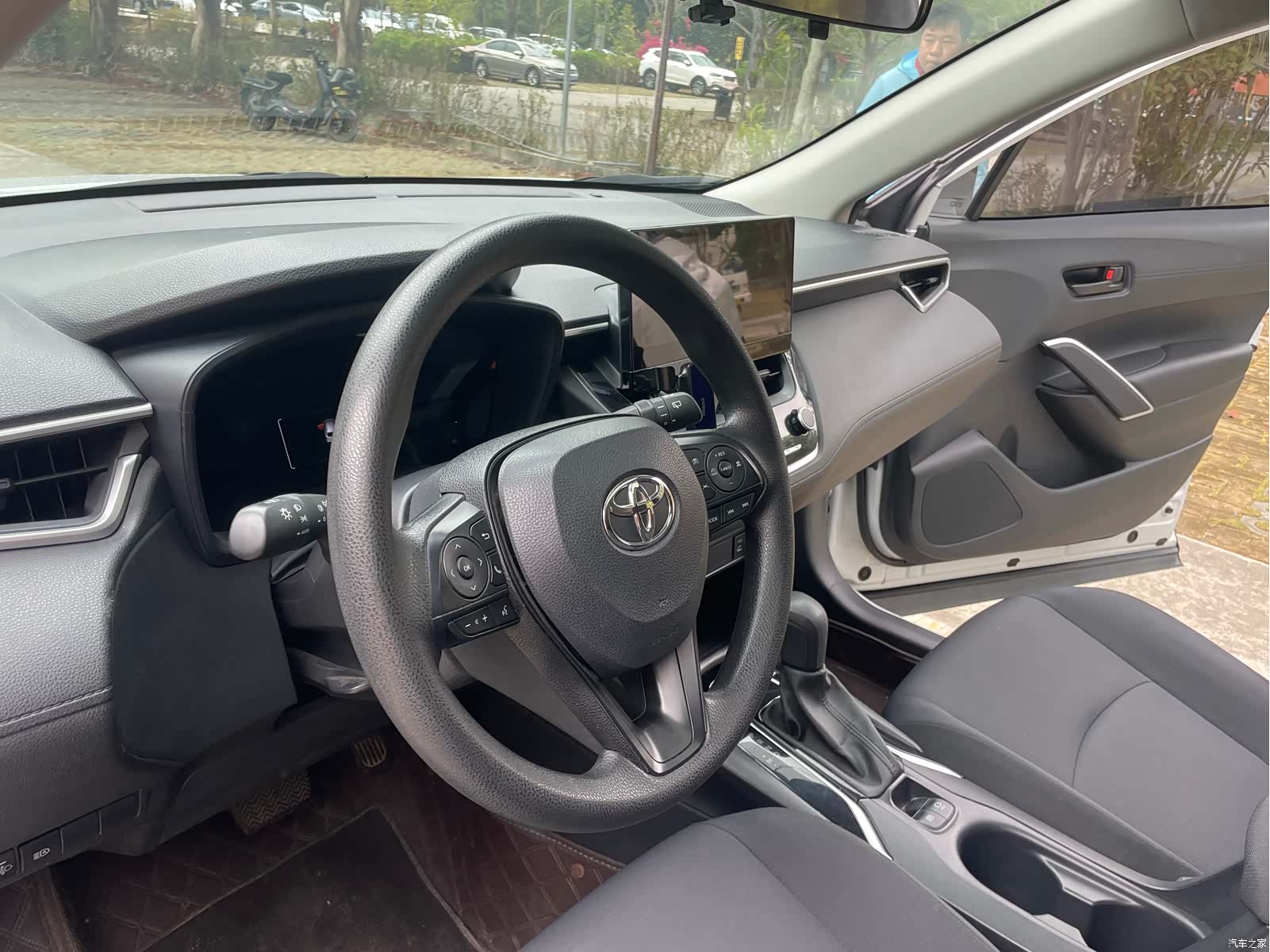 Toyota Corolla, 2023 10