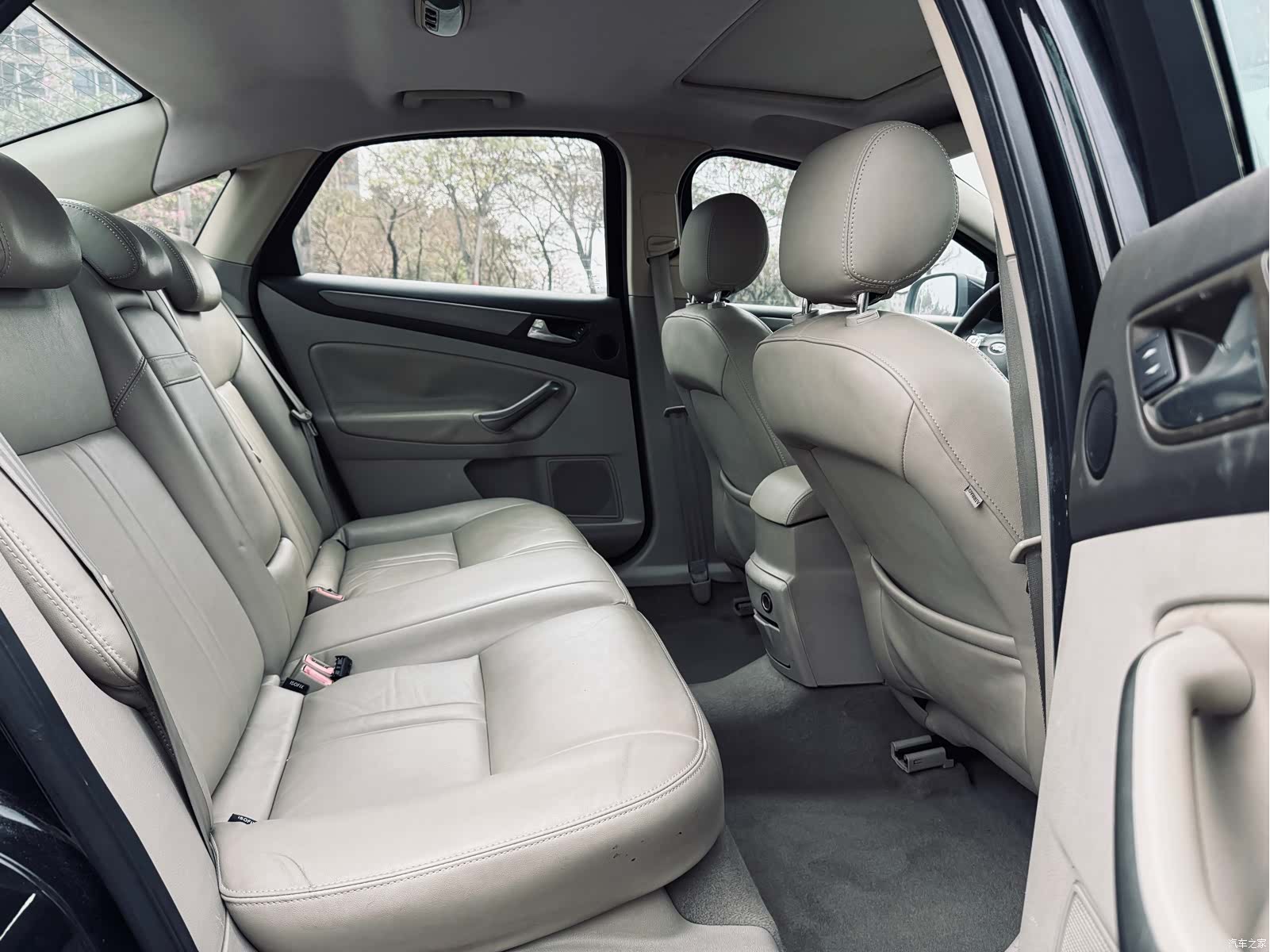 Ford Mondeo, 2011 19
