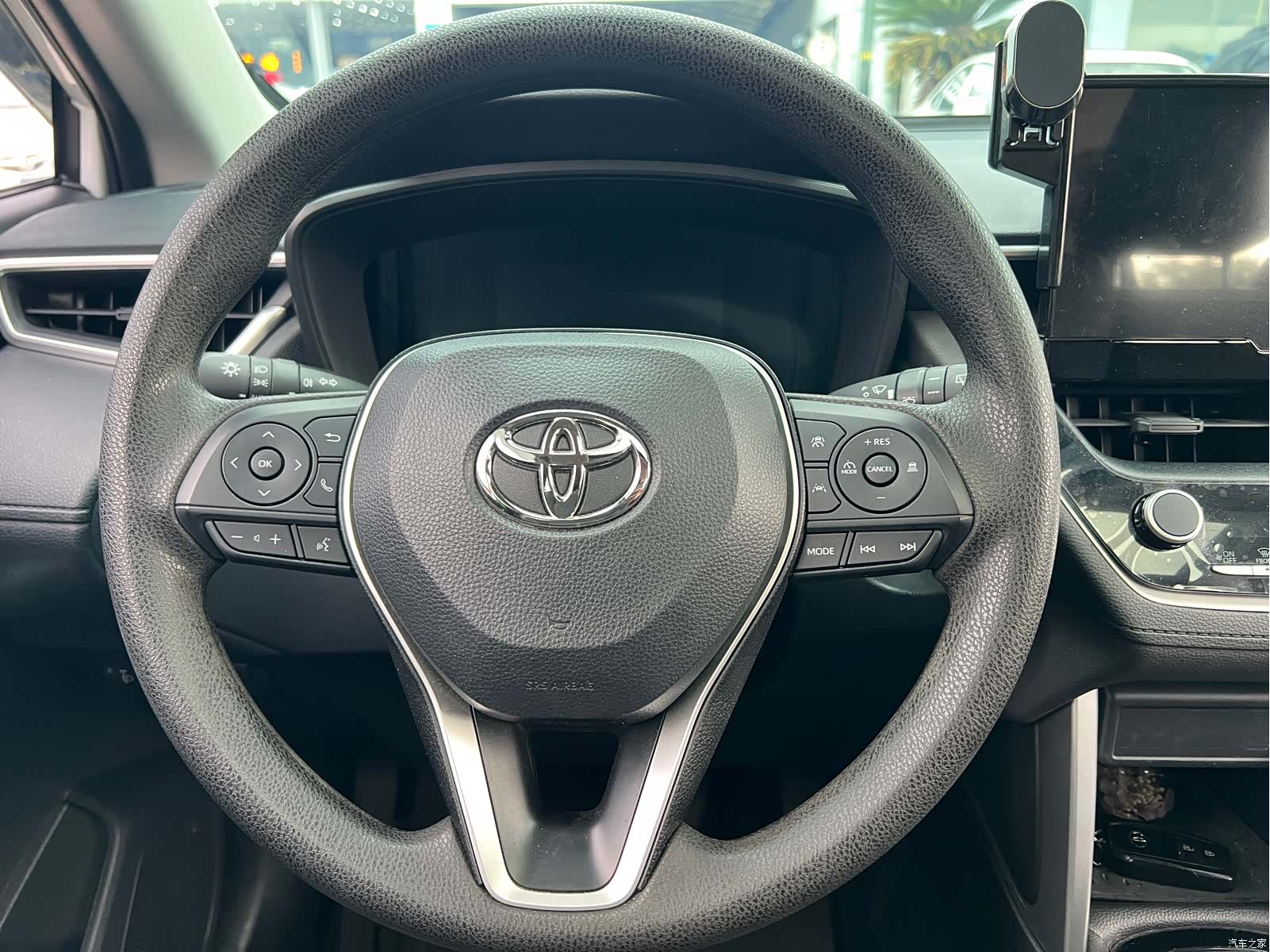 Toyota Frontlander, 2024 14