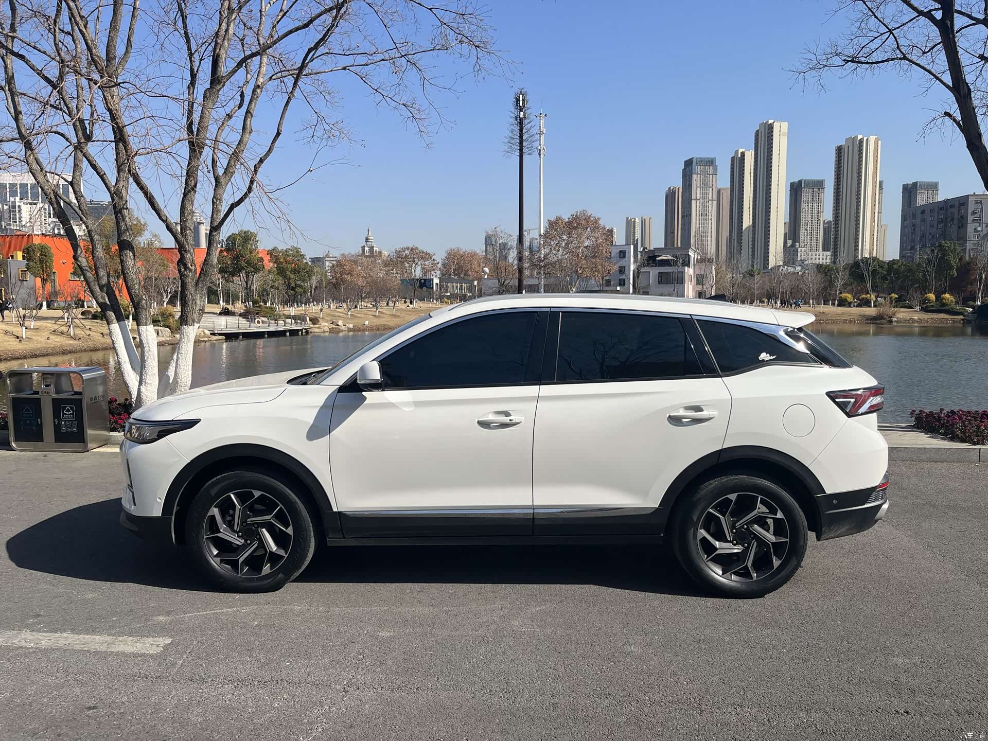 DongFeng AX7, 2021 4