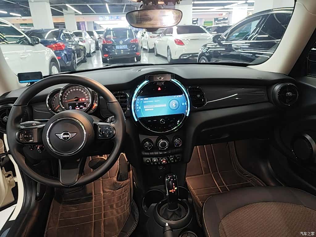 Mini ONE, 2022 10