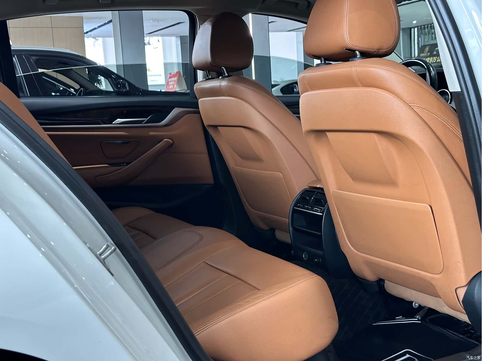BMW 5 Series, 2018 9
