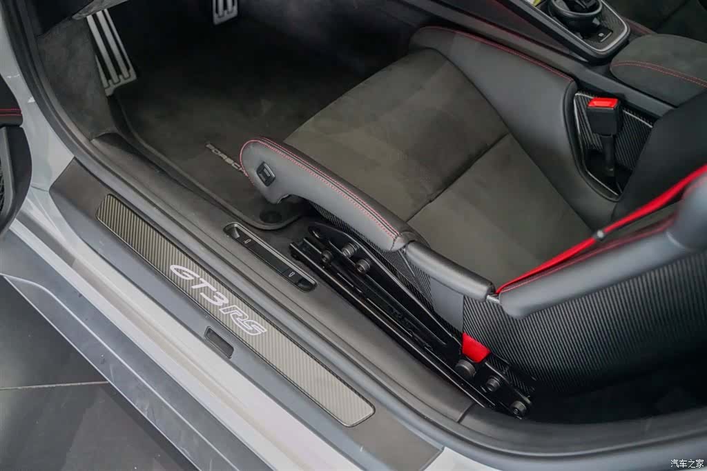 Porsche 911, 2025 21