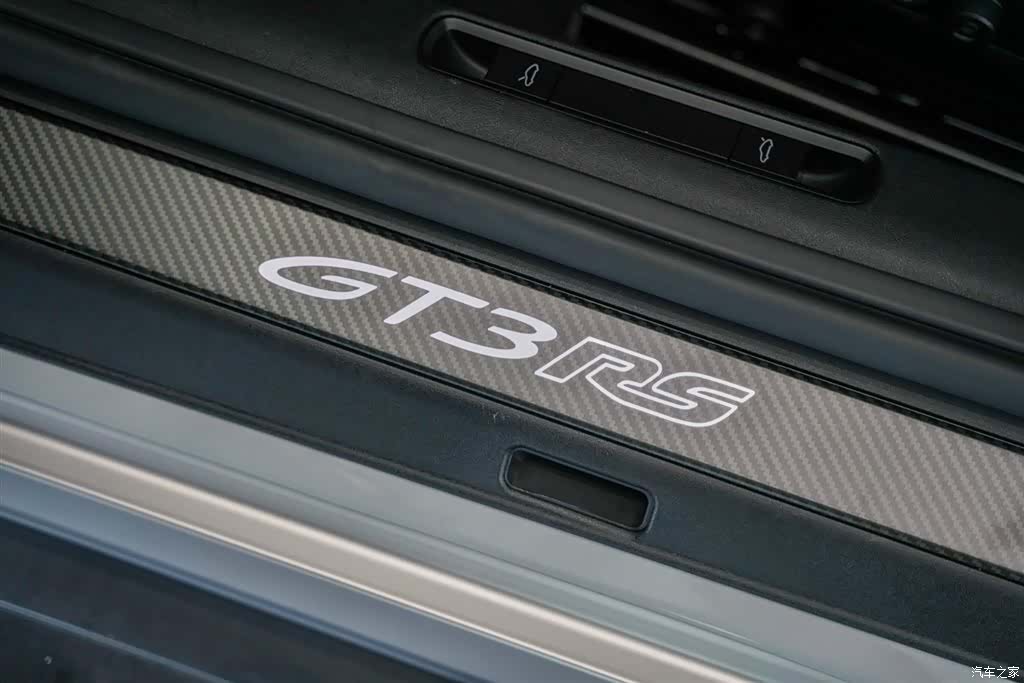Porsche 911, 2025 31