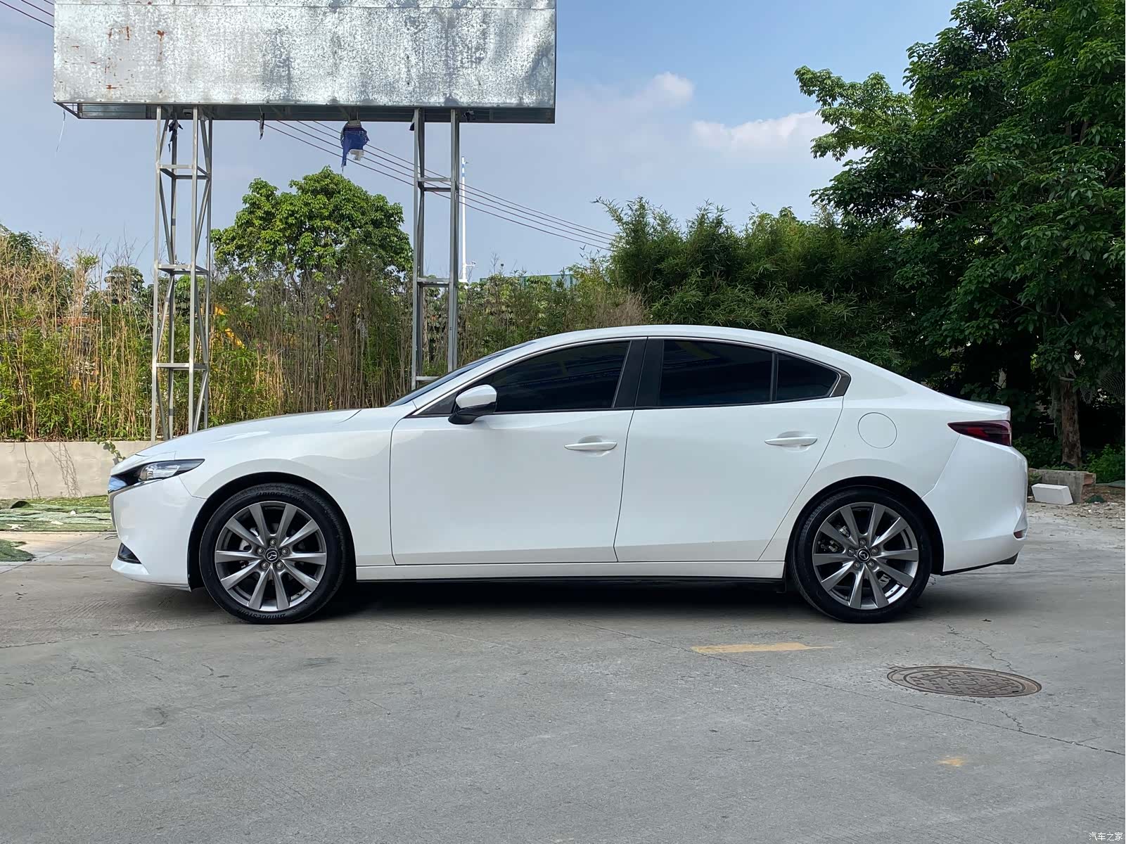 Mazda Mazda3, 2022 8