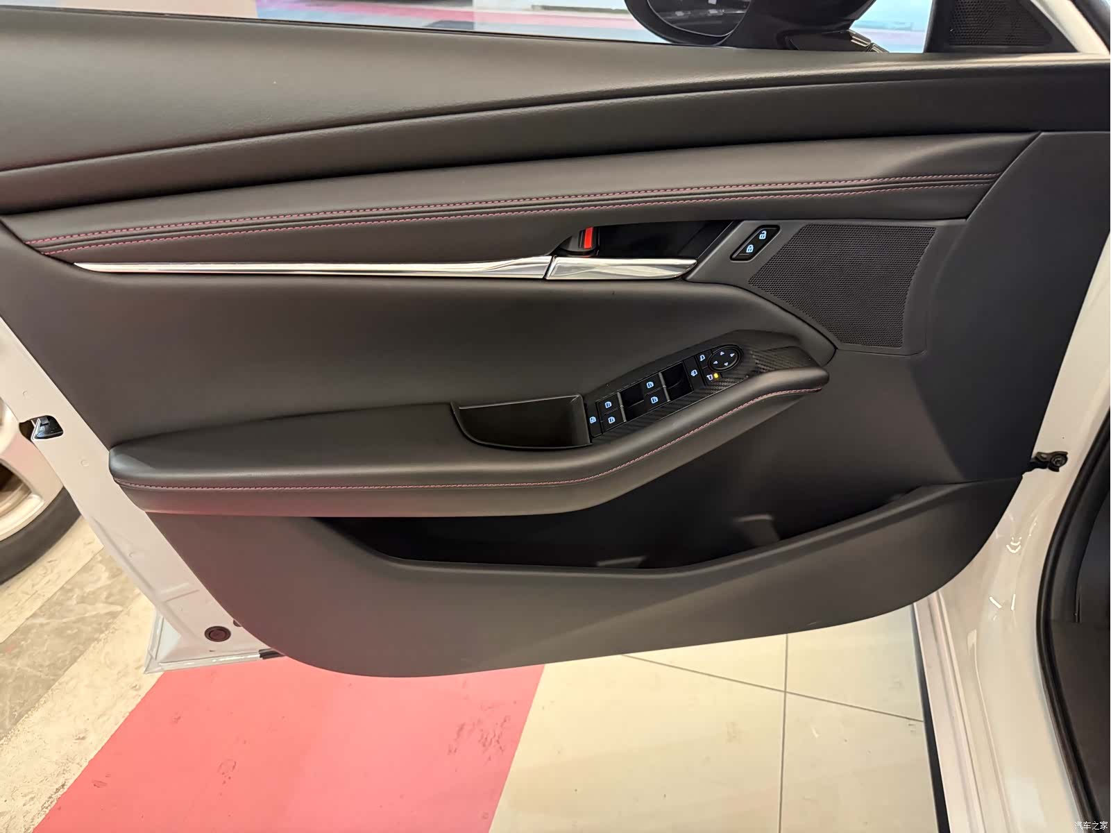 Mazda Mazda3, 2024 6