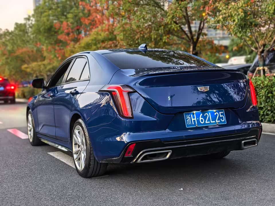 Cadillac CT4