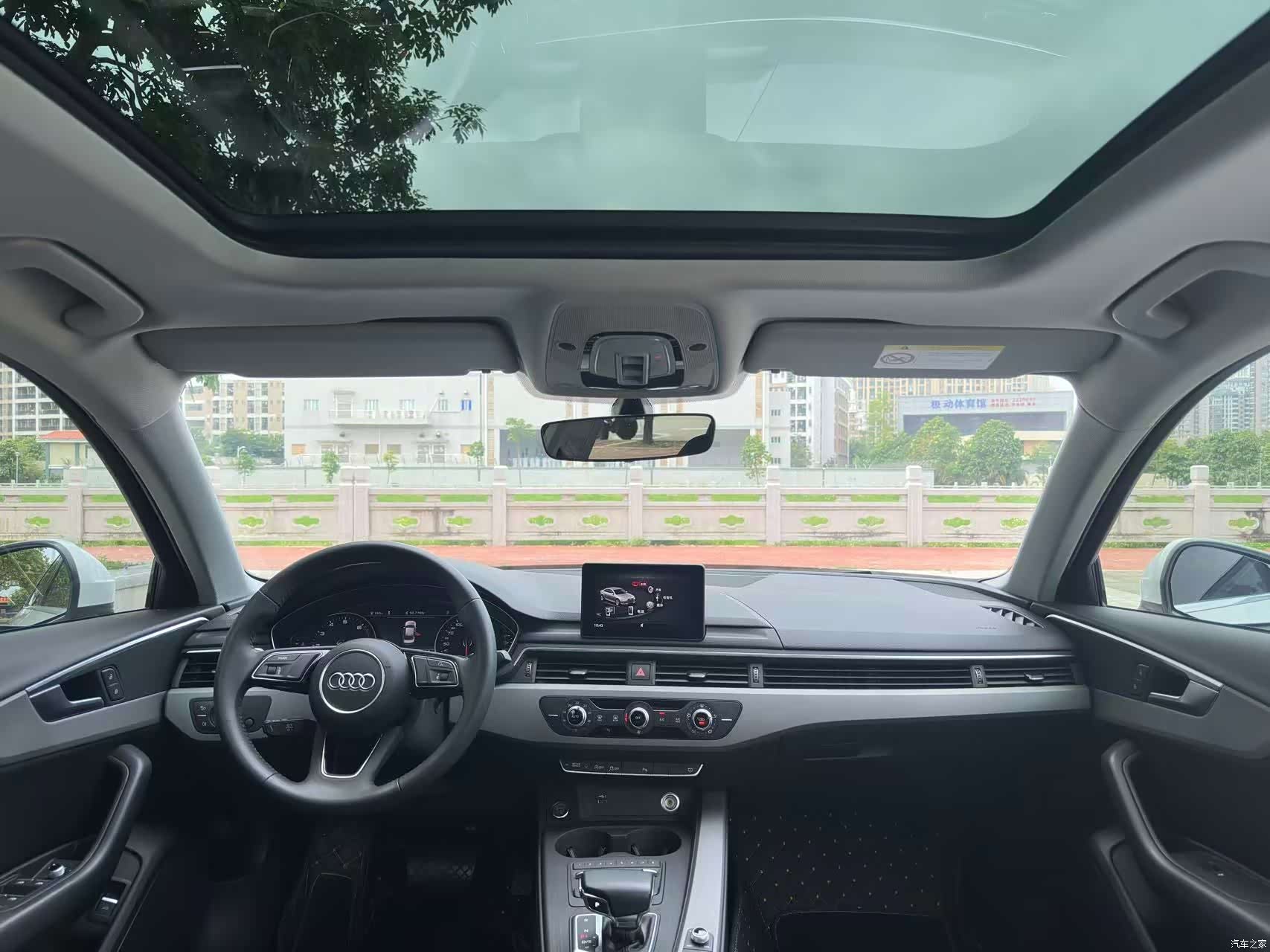 Audi A4L, 2018 все фото