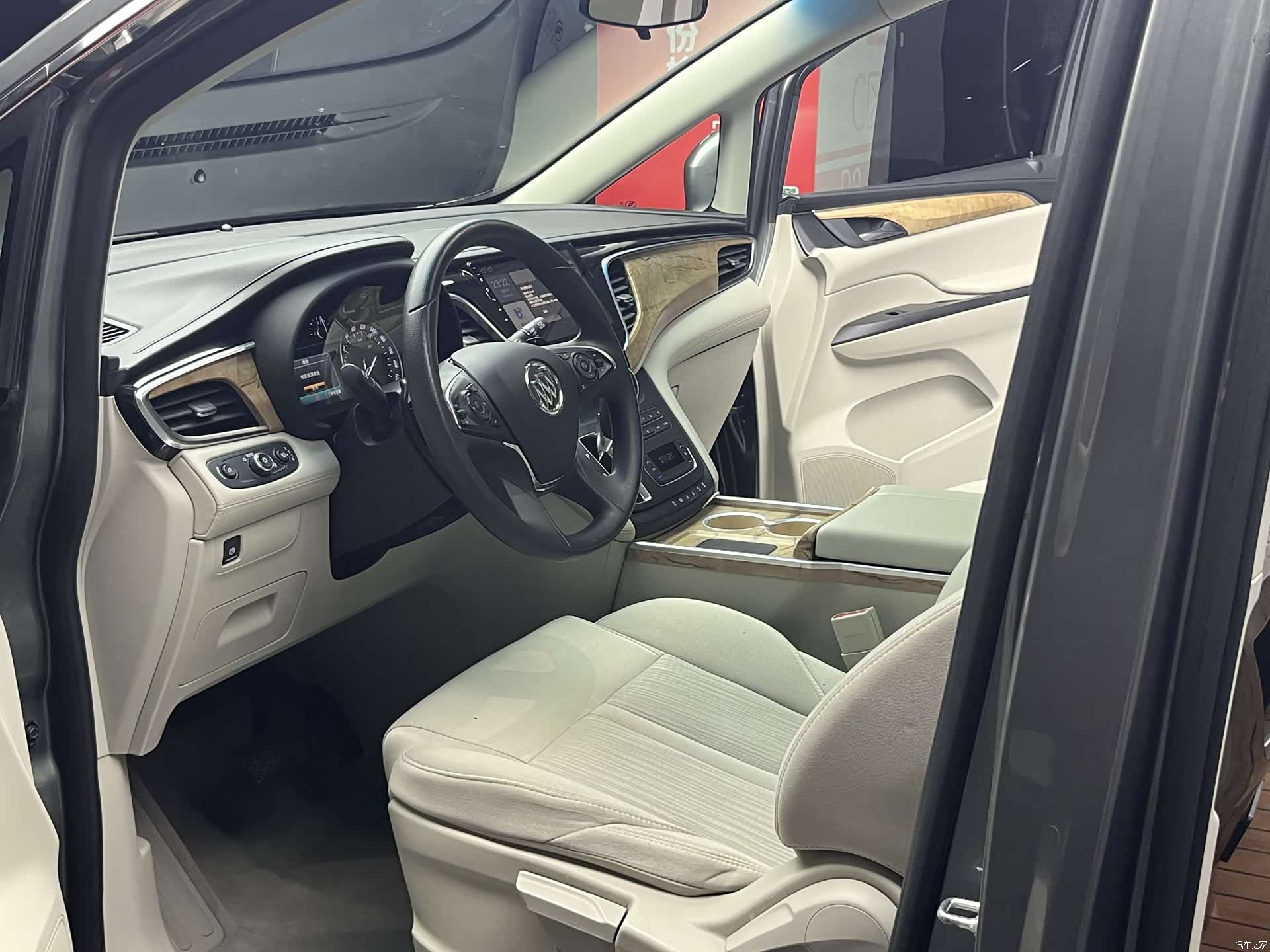 Buick GL8, 2019 7