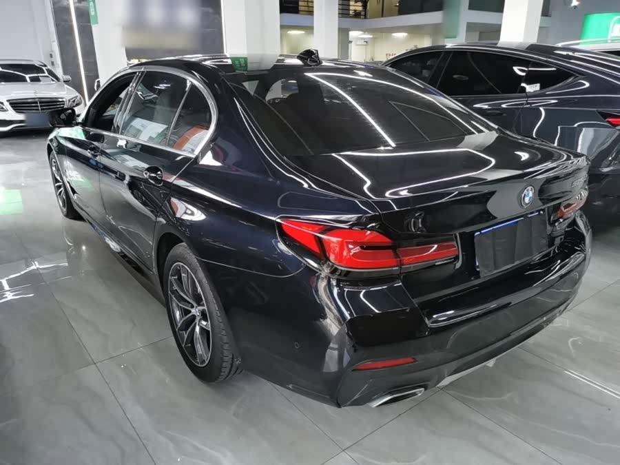 BMW 5 Series 2022, фото 5