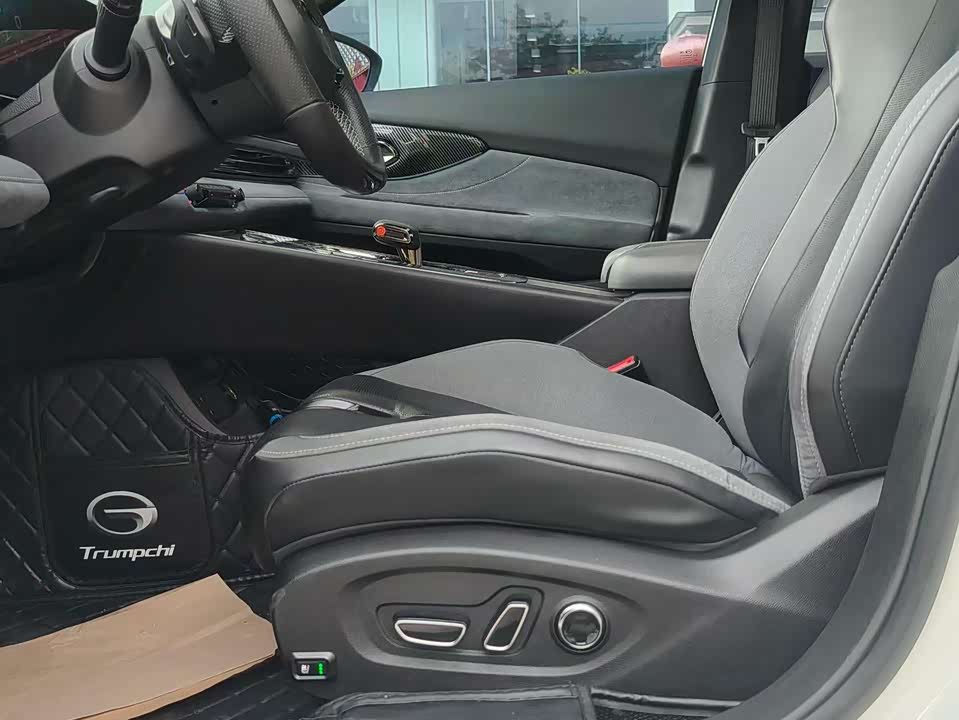 Trumpchi Shadow Leopard