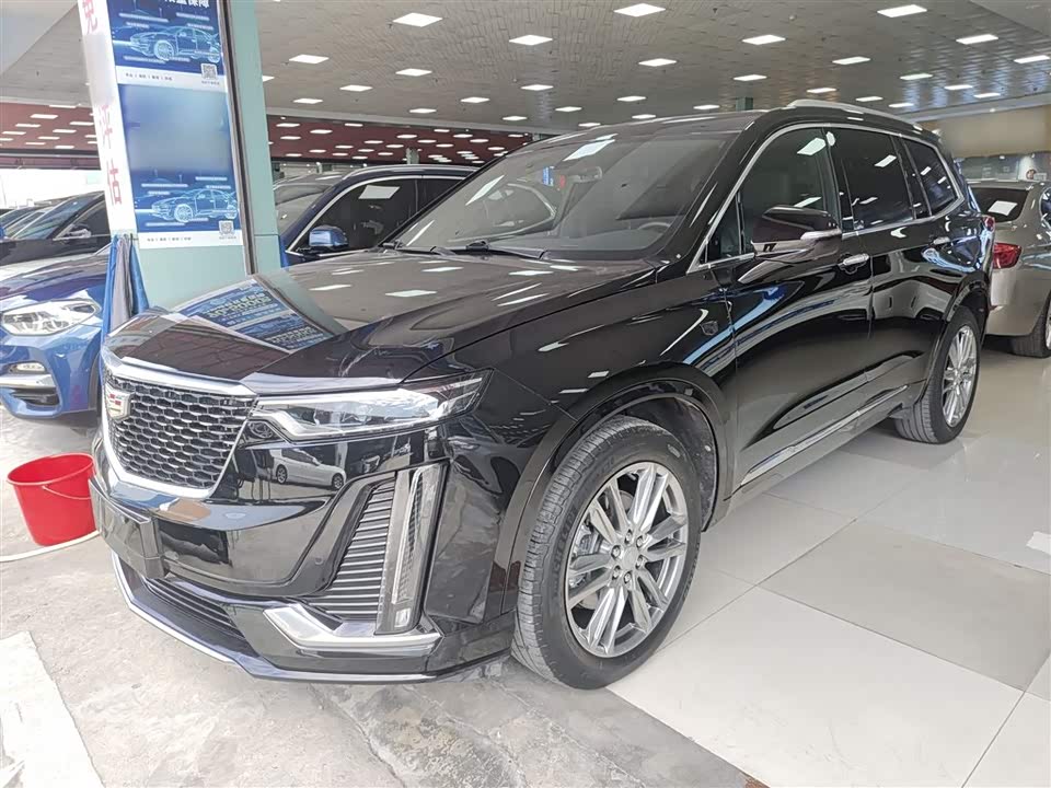 Cadillac XT6