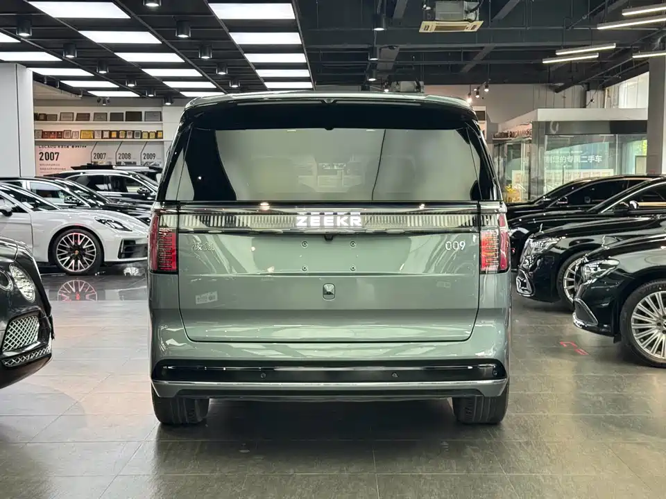 Zeekr 009