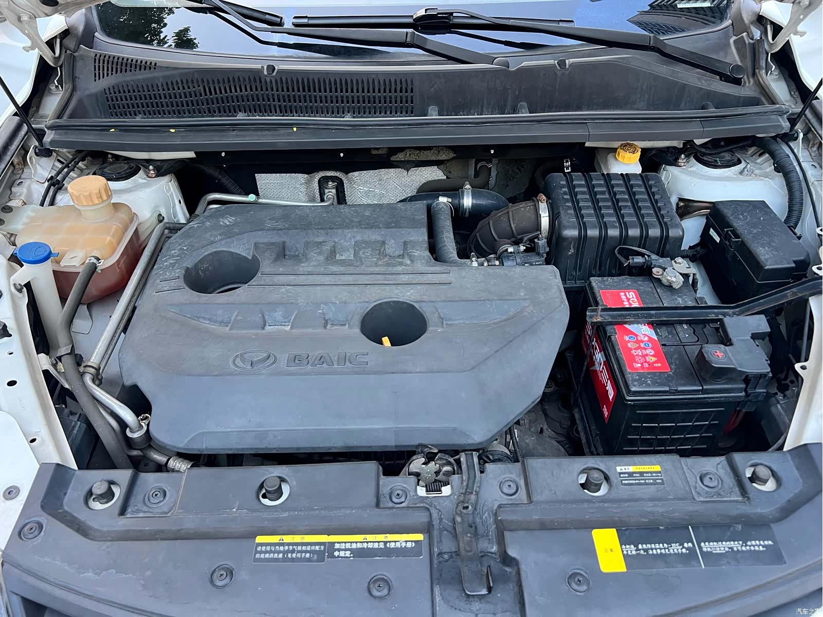 BAIC S6, 2016 24