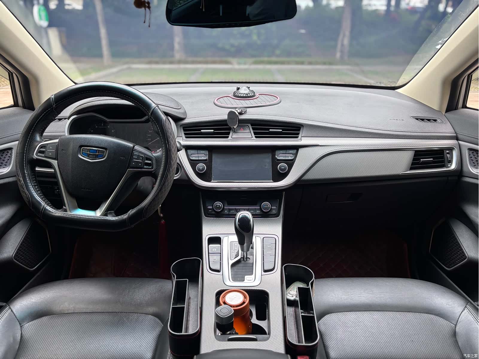Geely Emgrand, 2018 13