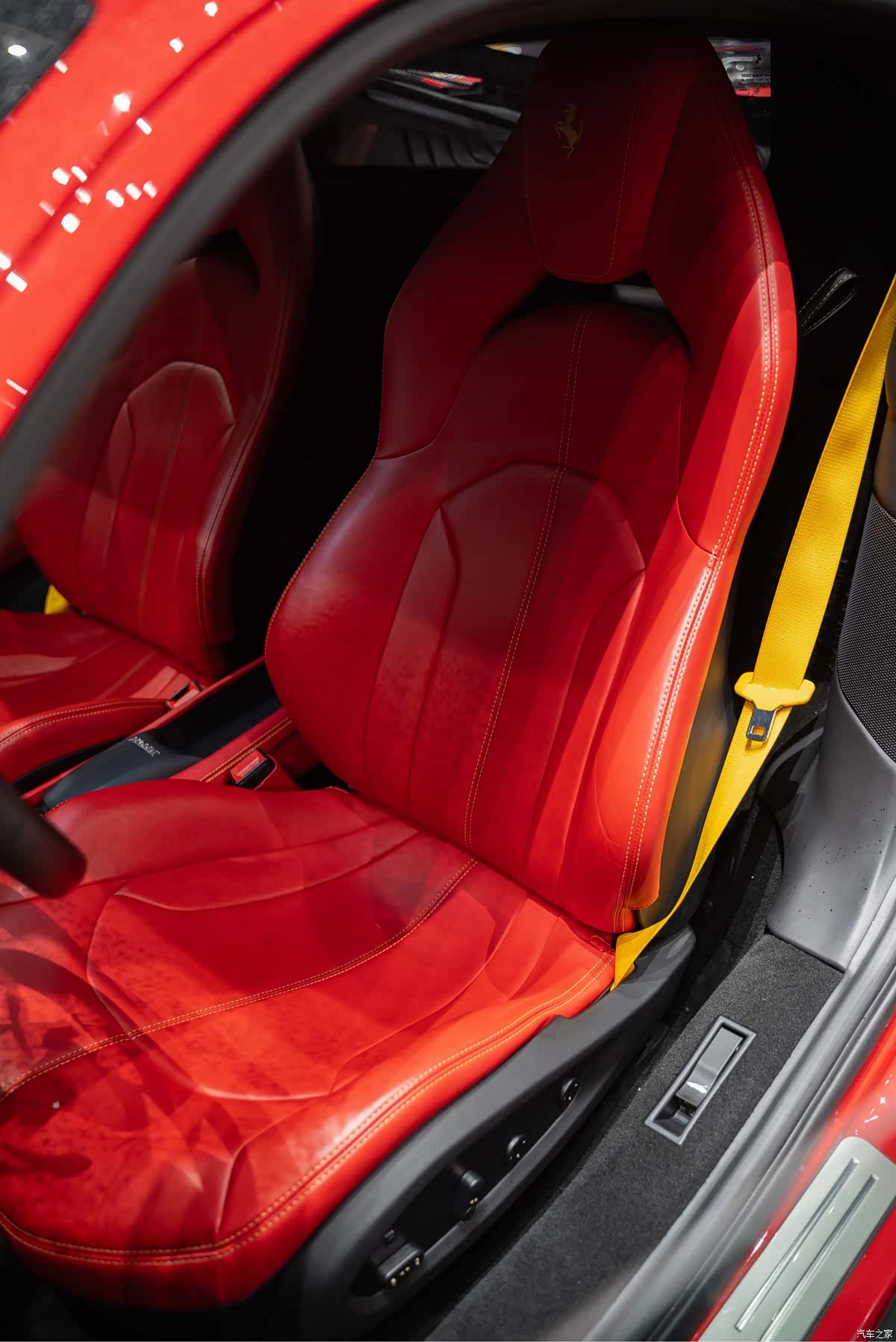 Ferrari F8, 2020 15
