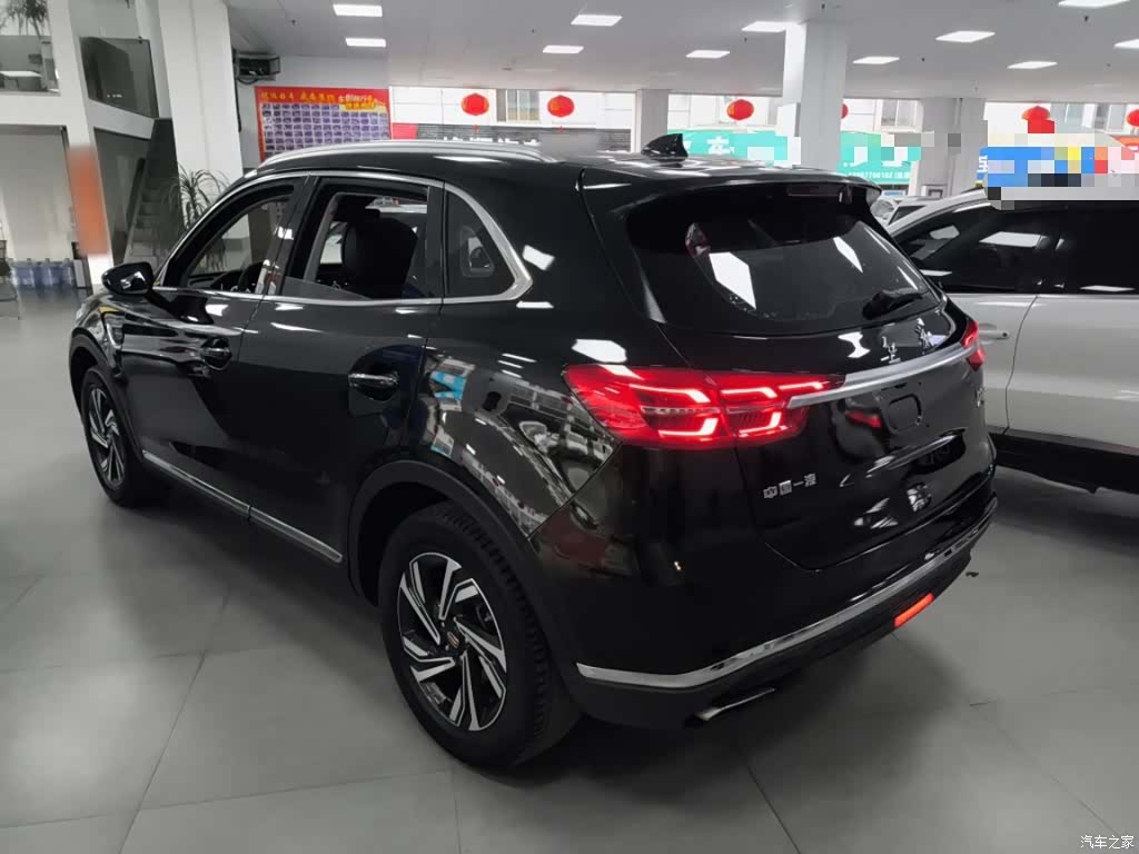 Hongqi HS5, 2022 23