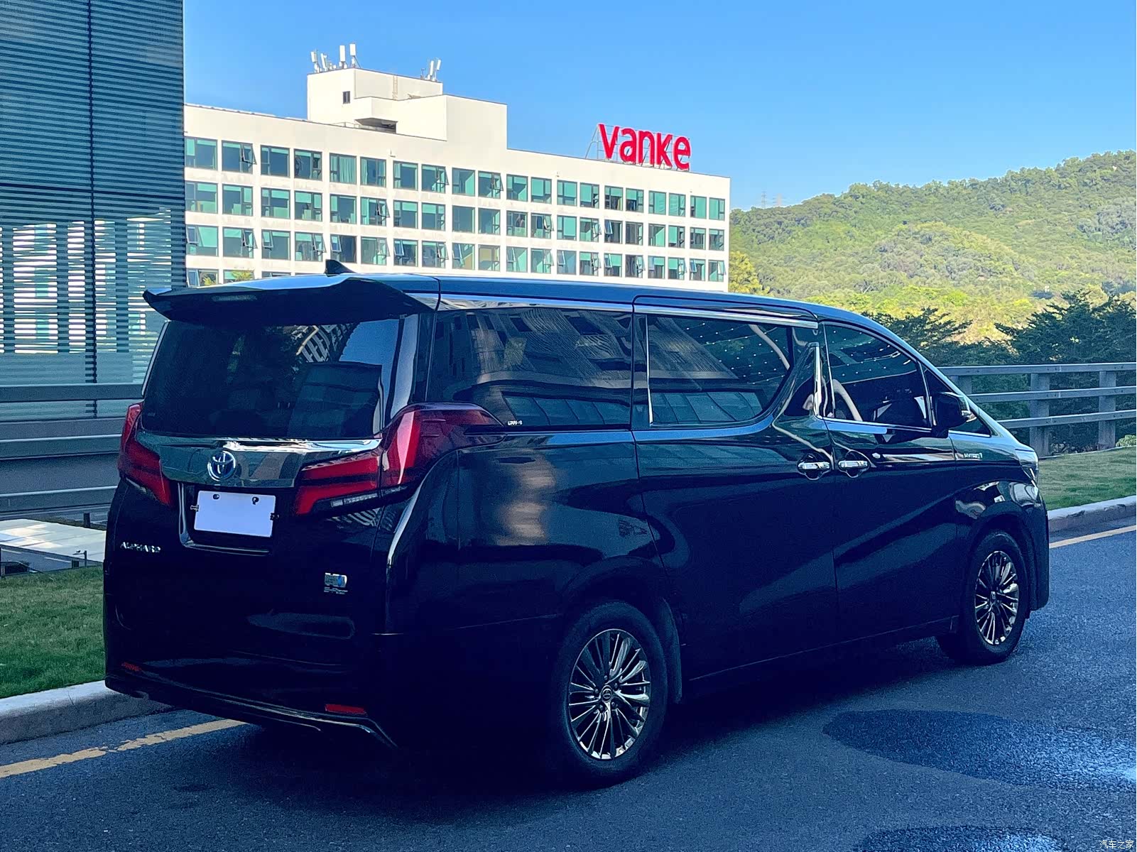 Toyota Alphard, 2020 6