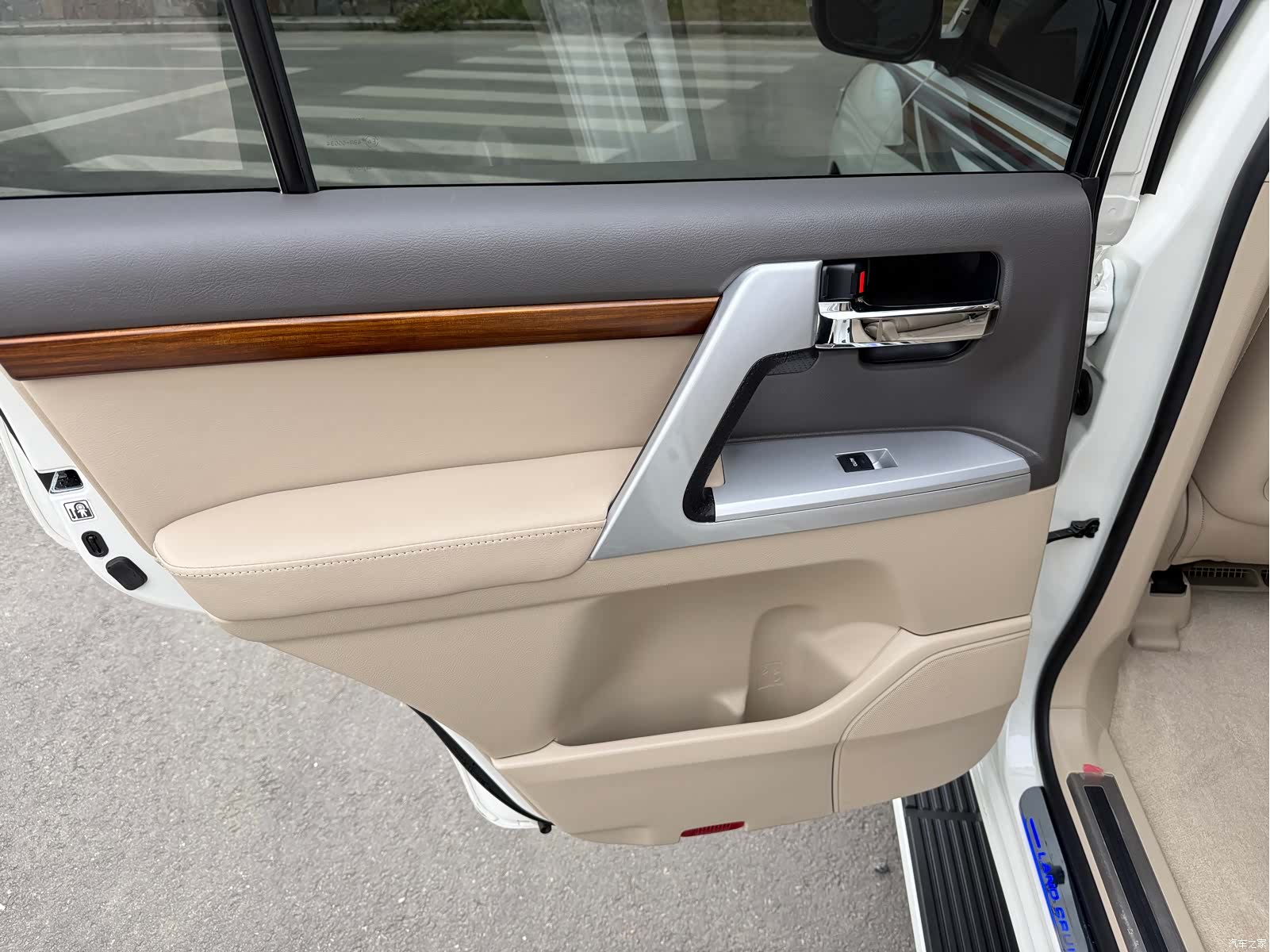Toyota Land Cruiser, 2018 16