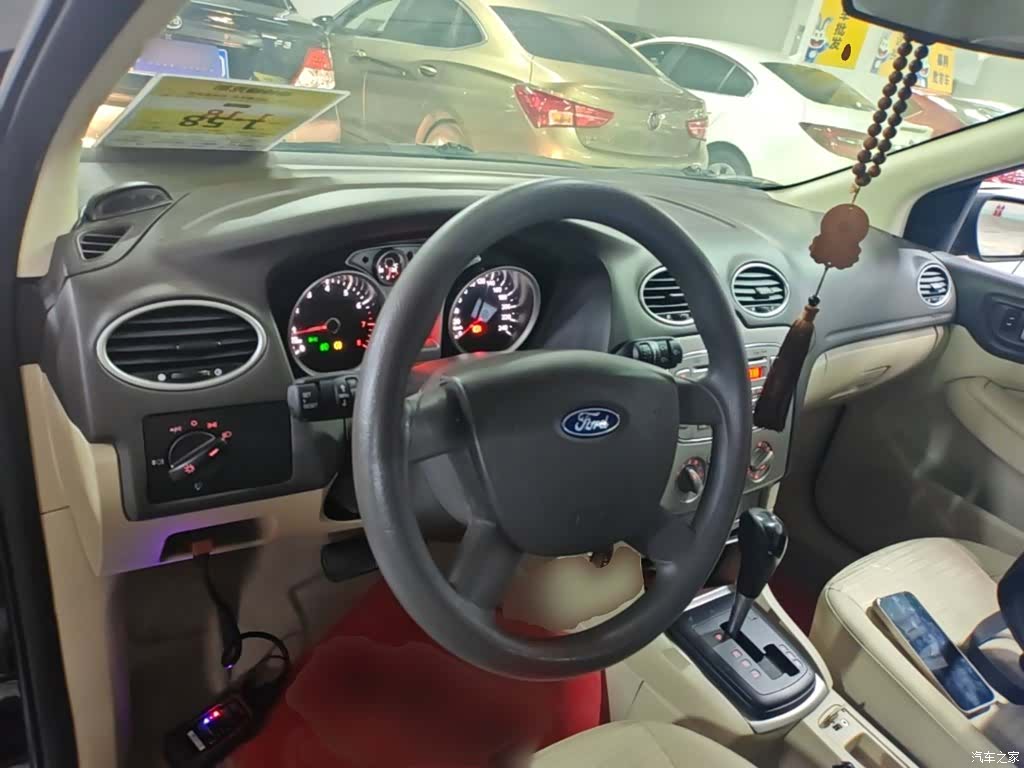 Ford Focus, 2014 10
