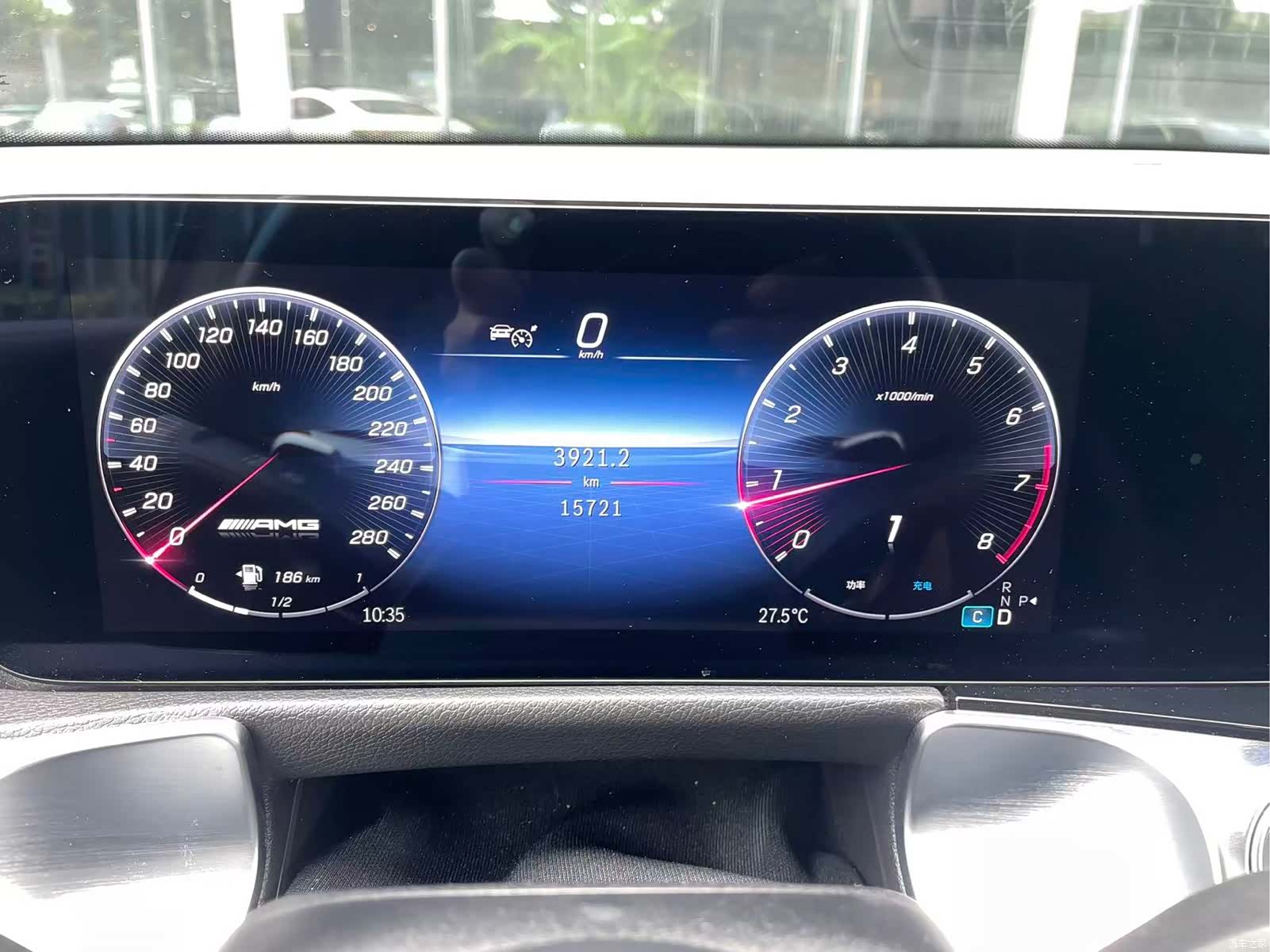 Mercedes-Benz GLB, 2025 12