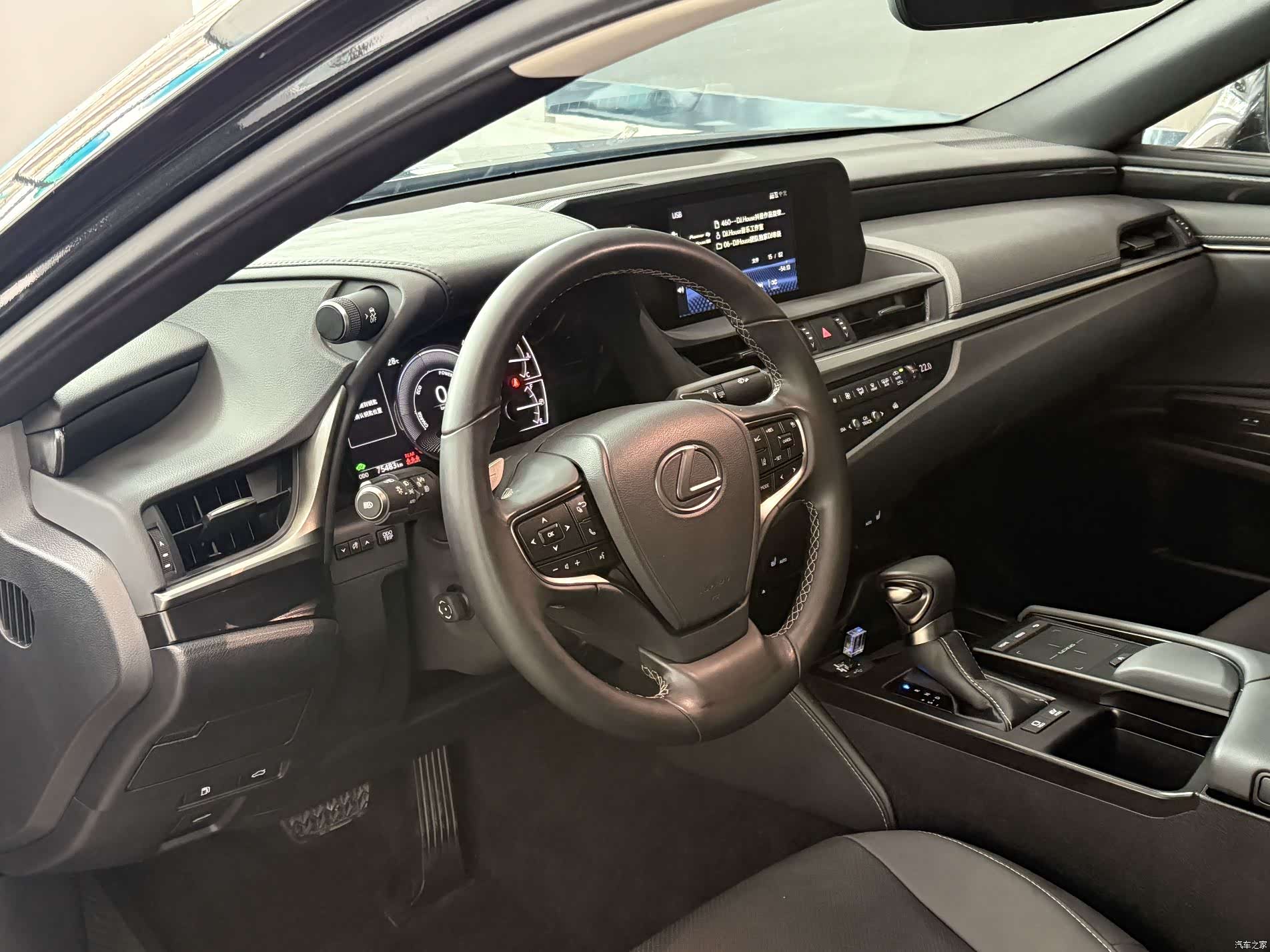 Lexus ES, 2021 16