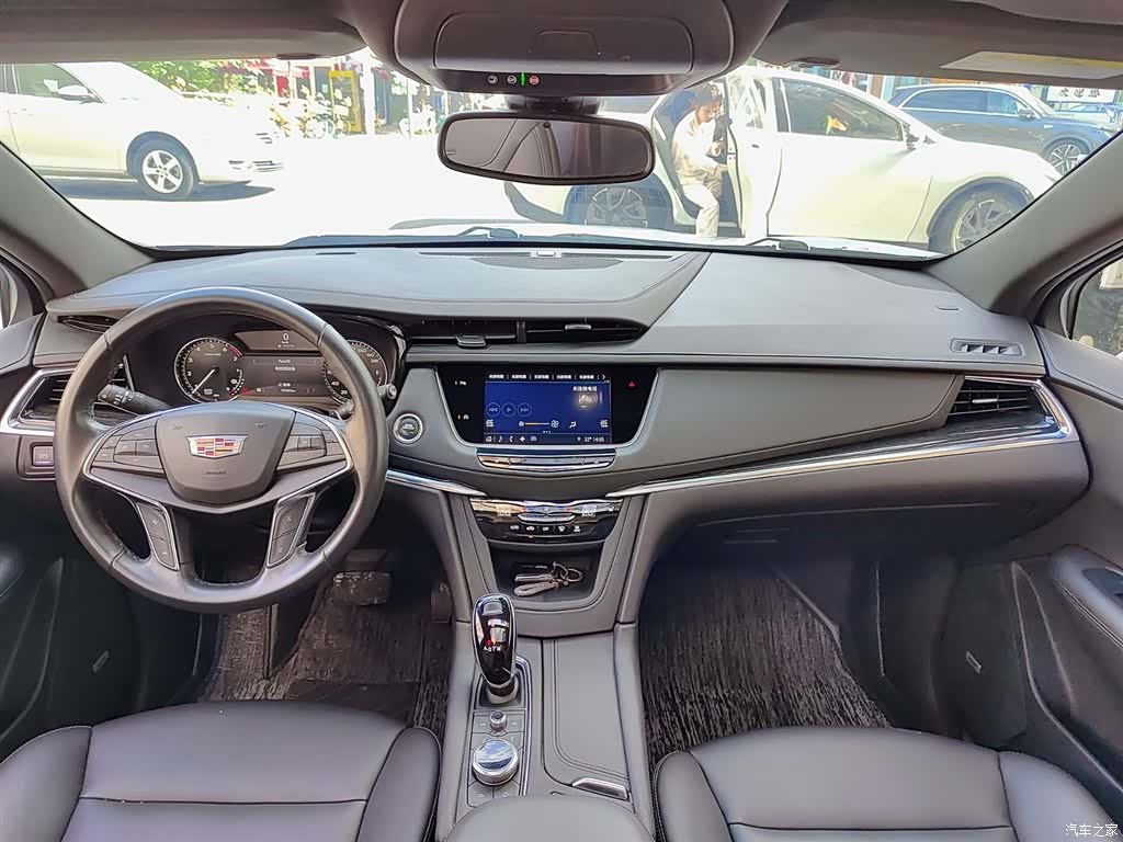 Cadillac XT5, 2022 10