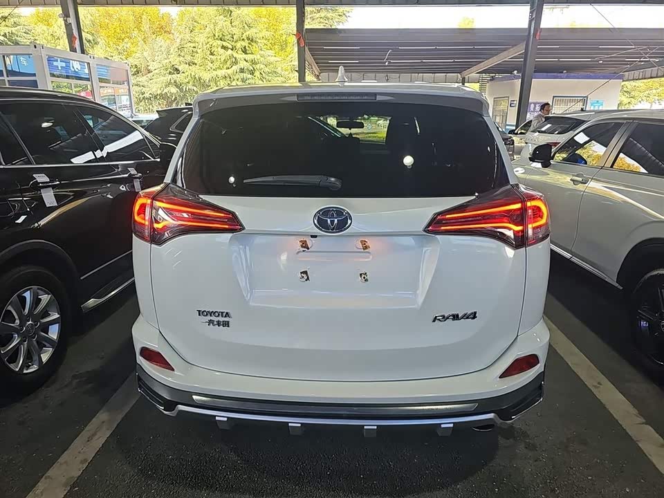 Toyota RAV4 Rongfang