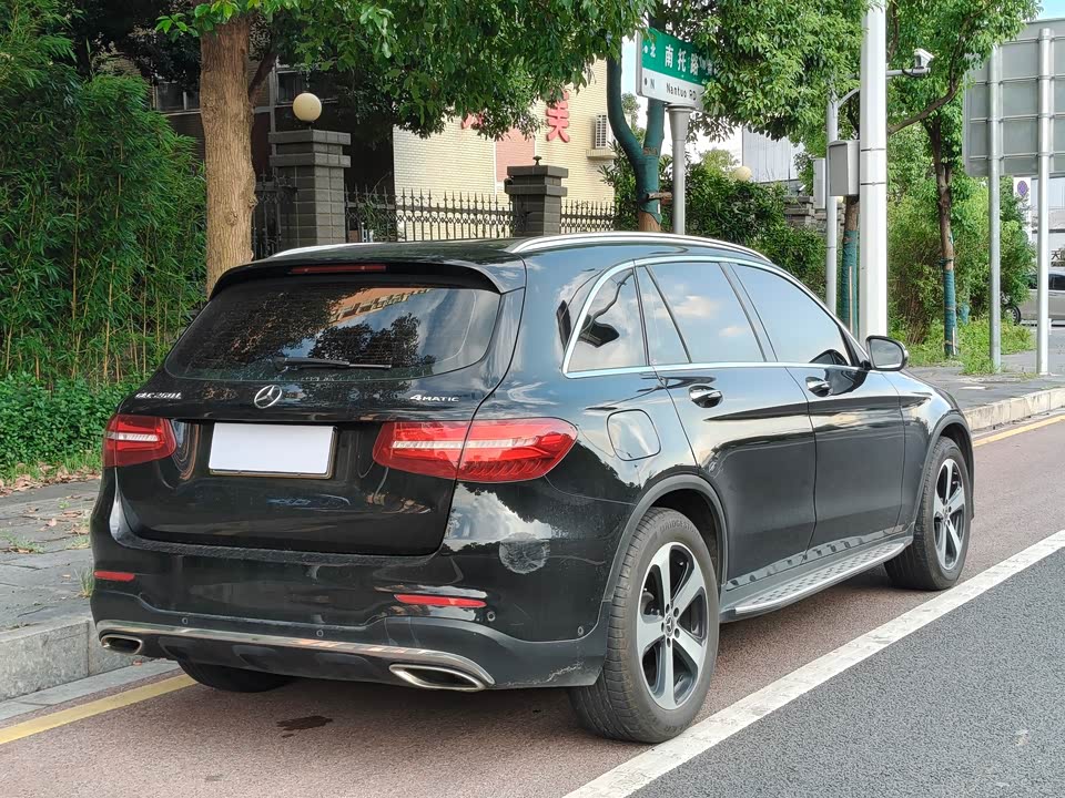 Mercedes-Benz GLC Mercedes-Benz GLC