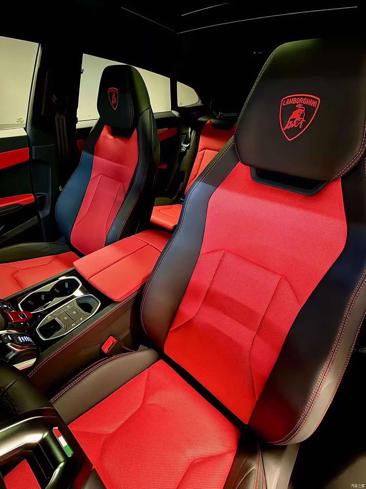 Lamborghini Urus, 2022 6