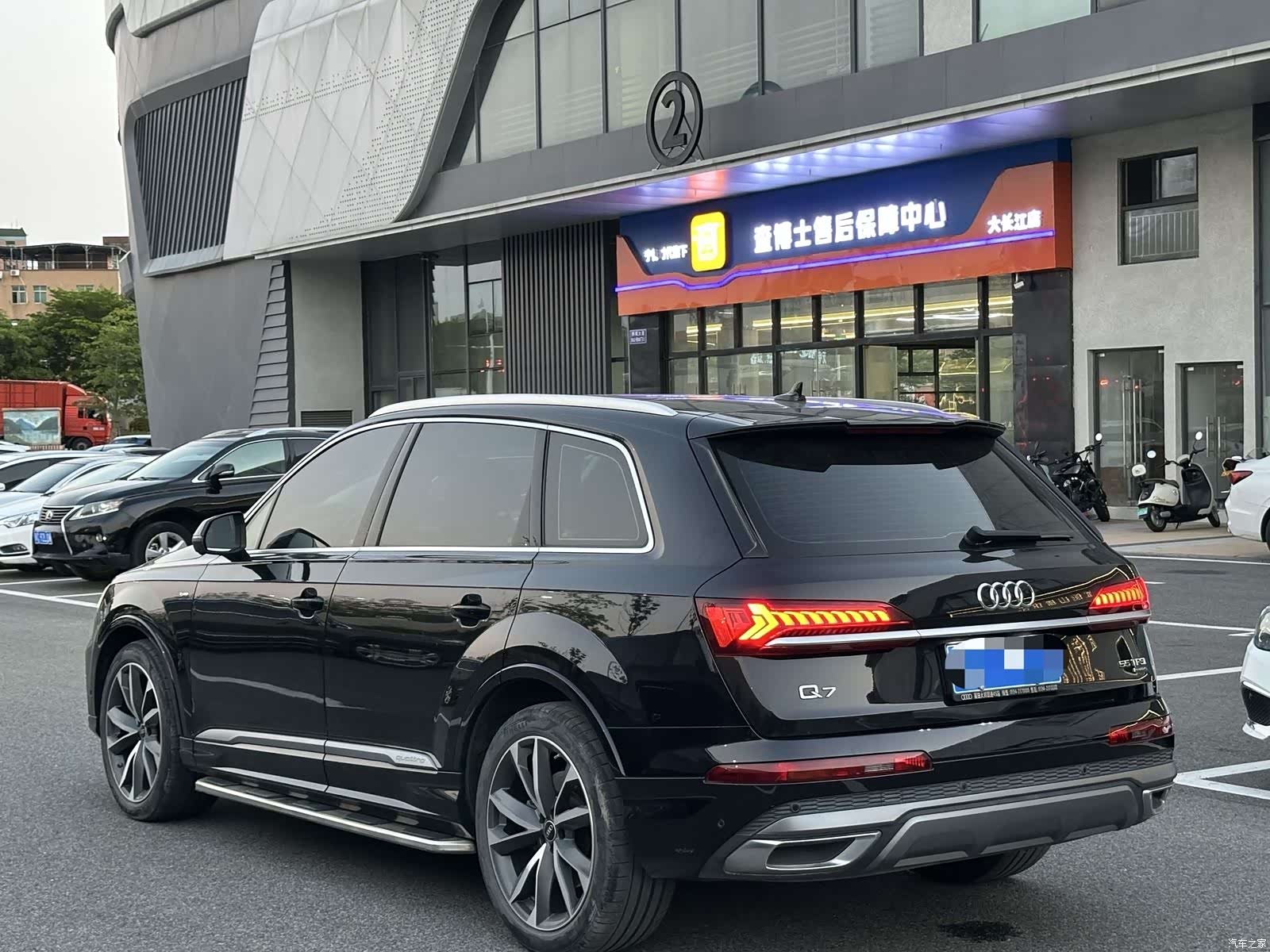 Audi Q7, 2021 9