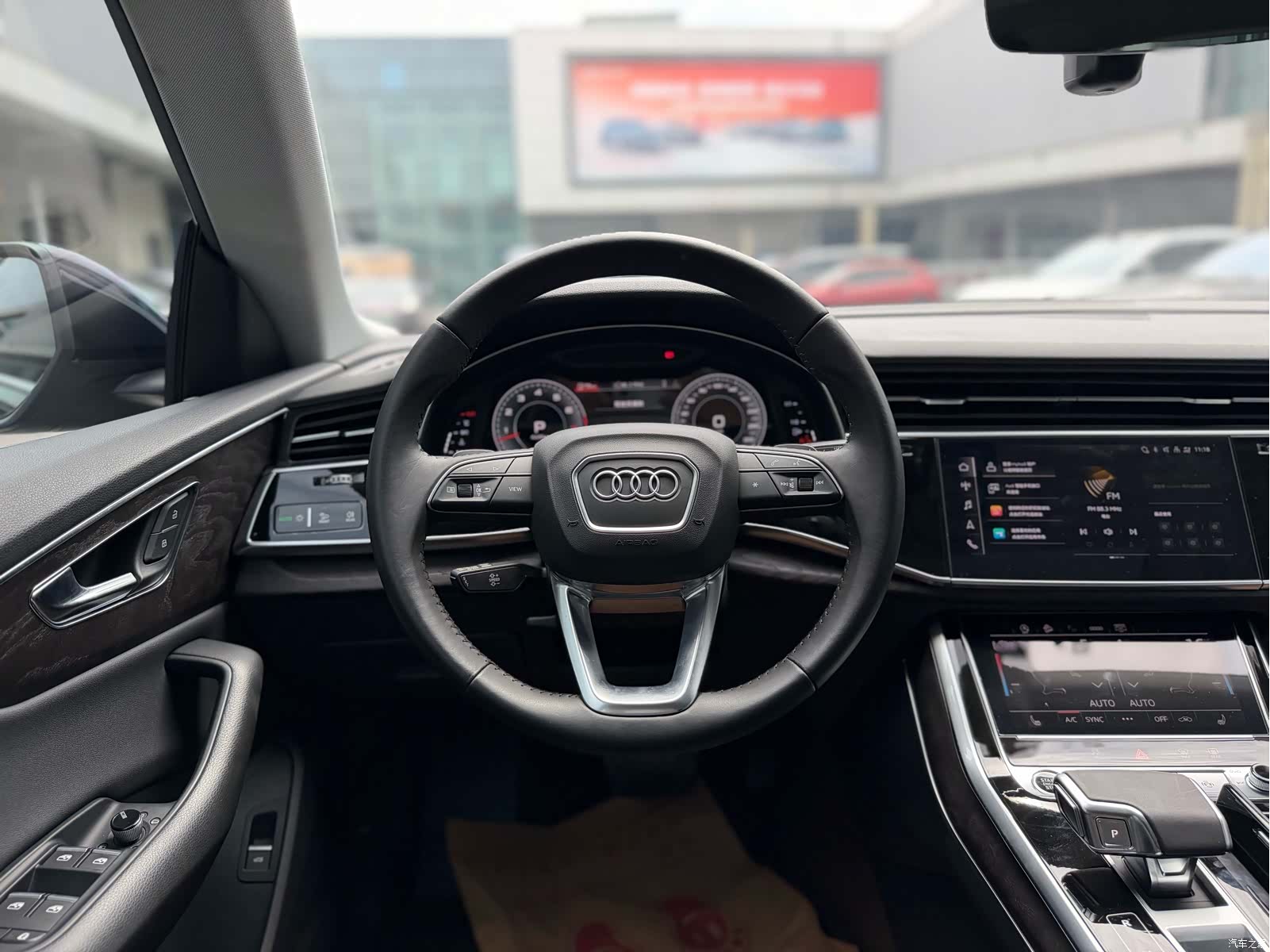 Audi Q8, 2021 15