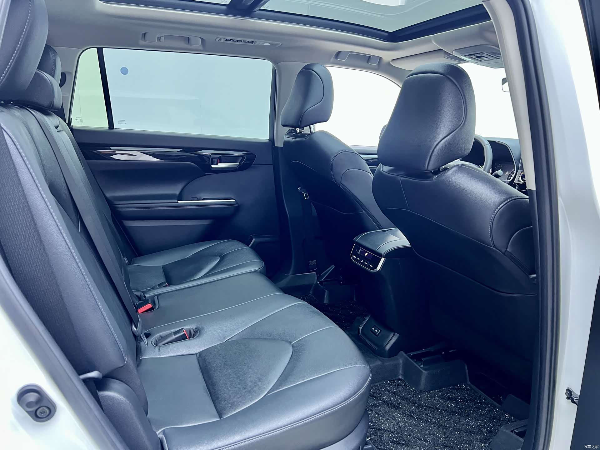 Toyota Highlander, 2023 28