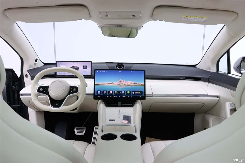Luxeed R7, 2025 21