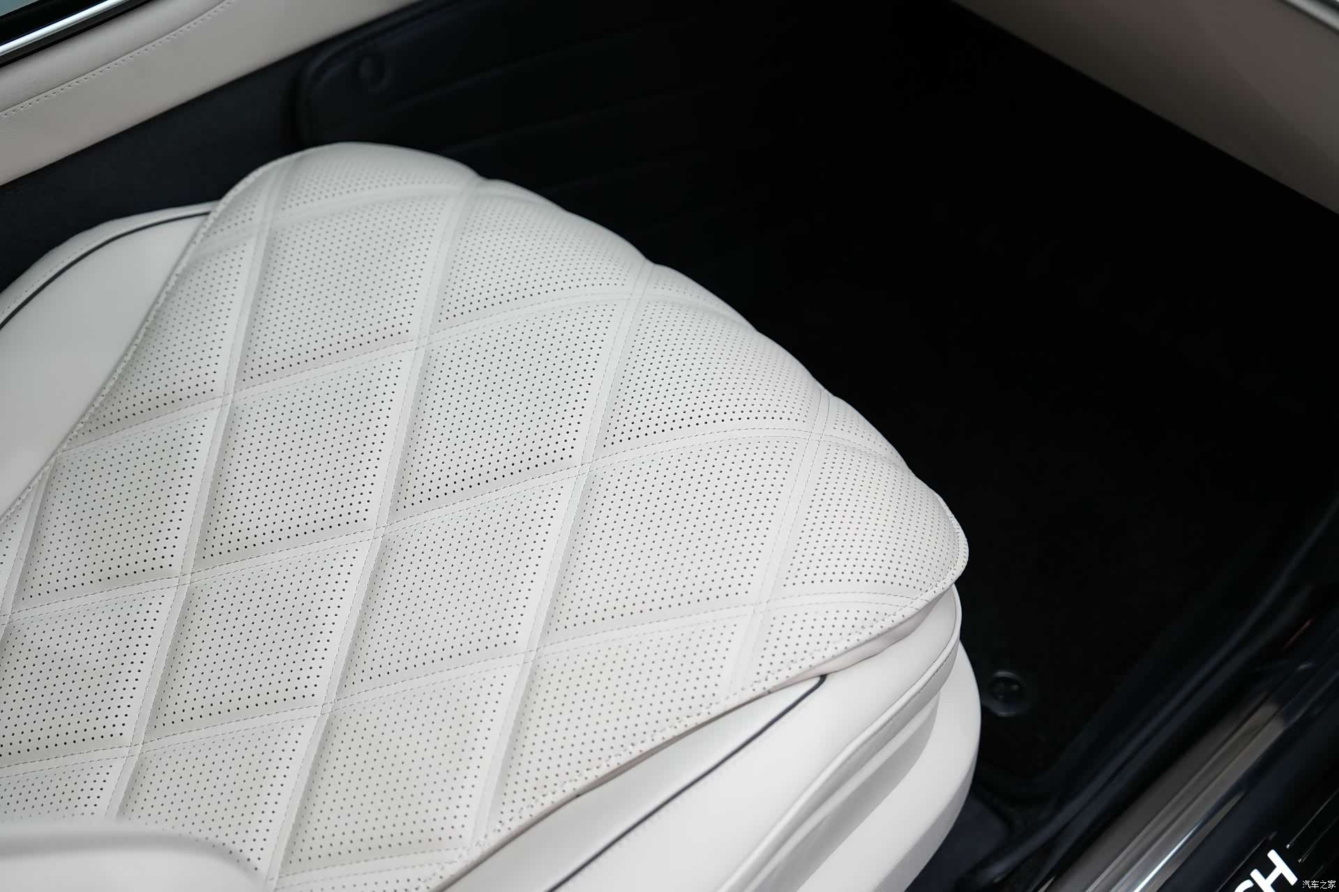 Maybach S-Class, 2026 27