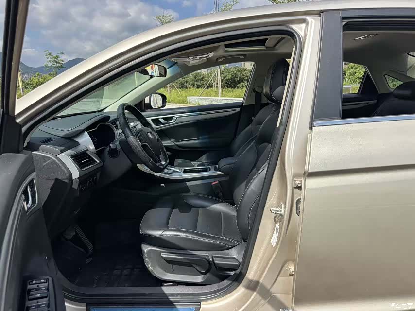 Geely Emgrand, 2017 21