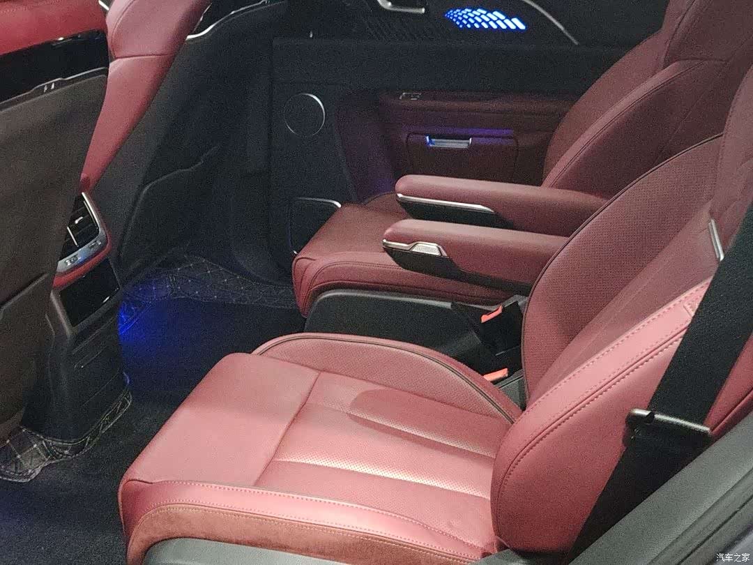 Hongqi E-HS9, 2023 11