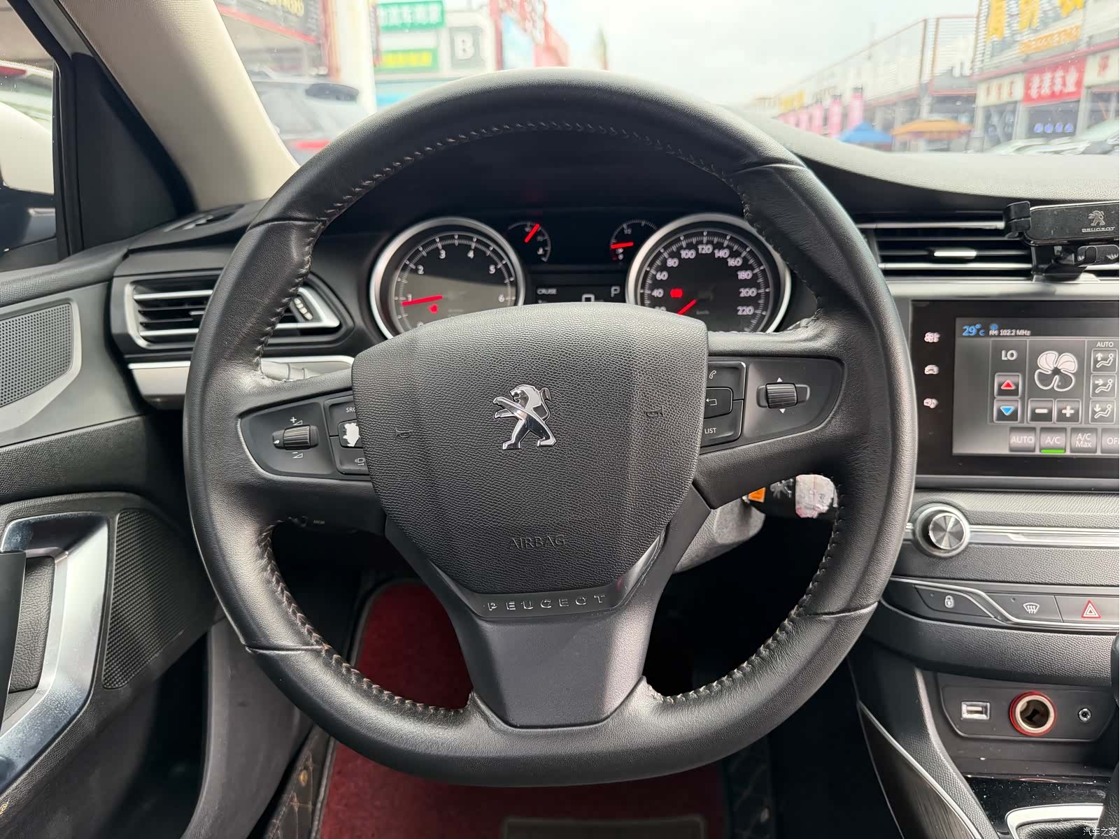 Peugeot 408, 2016 25