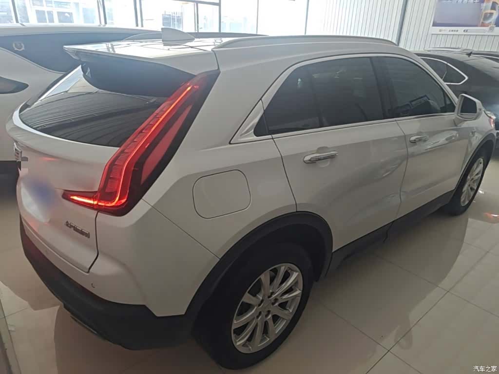 Cadillac XT4, 2023 7